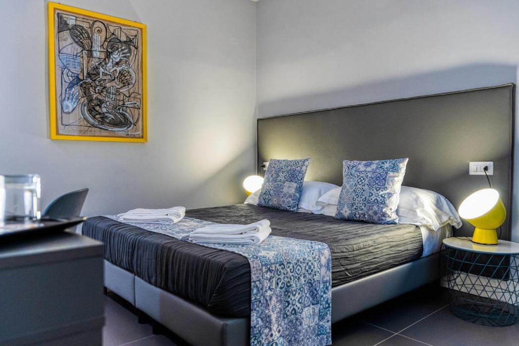 Bed and Breakfast Re Vittorio De Luxe à Messine Extérieur photo