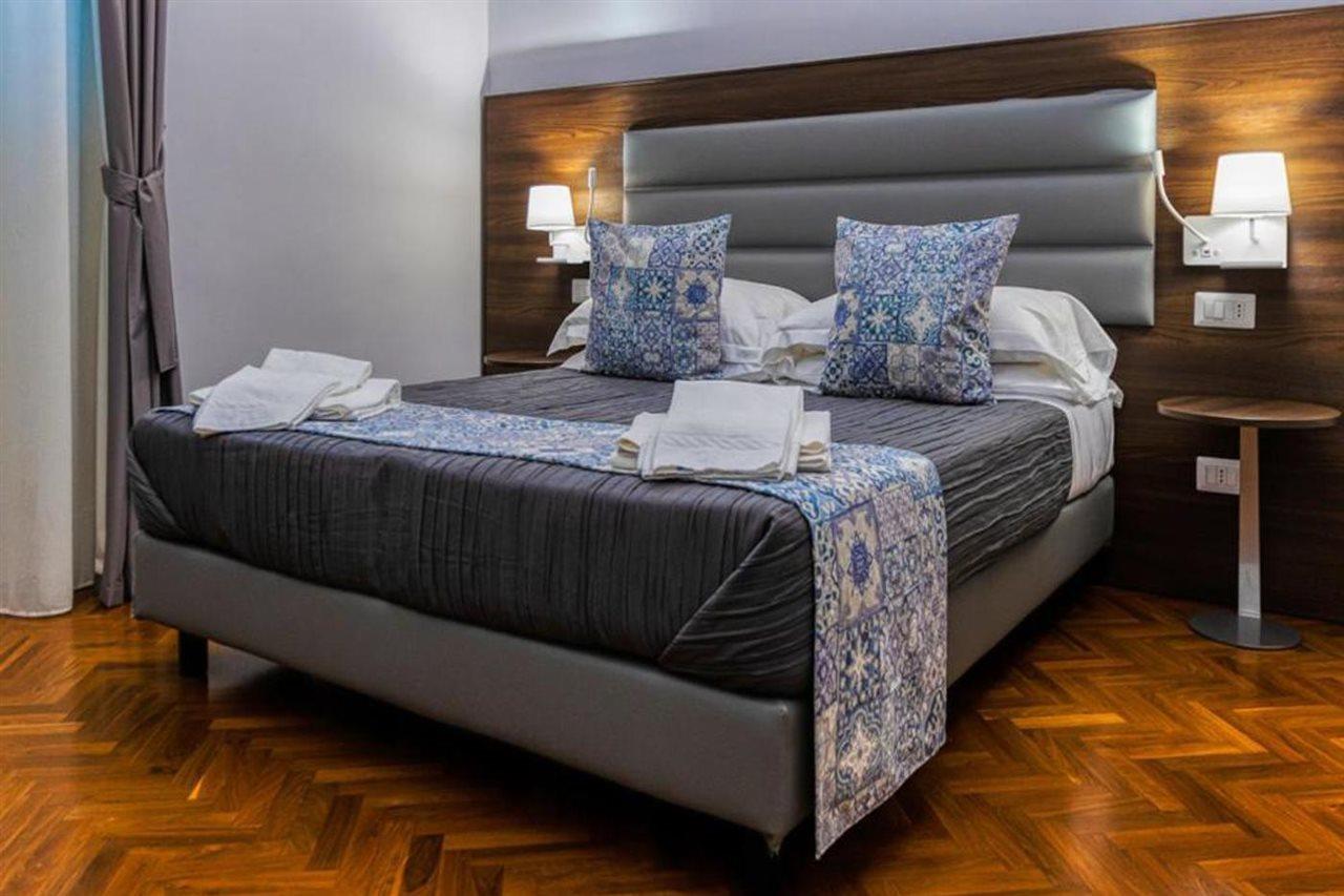Bed and Breakfast Re Vittorio De Luxe à Messine Extérieur photo